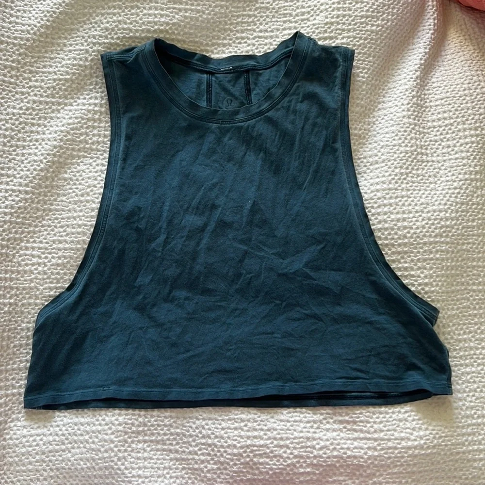 LULULEMON CUTE WORKOUT TANK